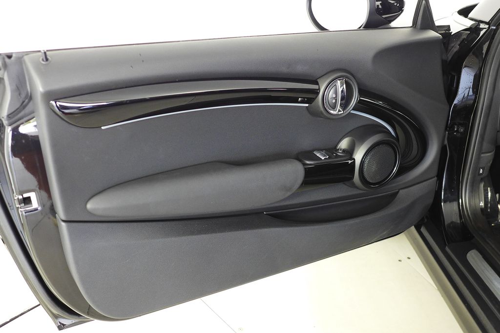 Thumbnail: 2023 MINI Cooper - 11