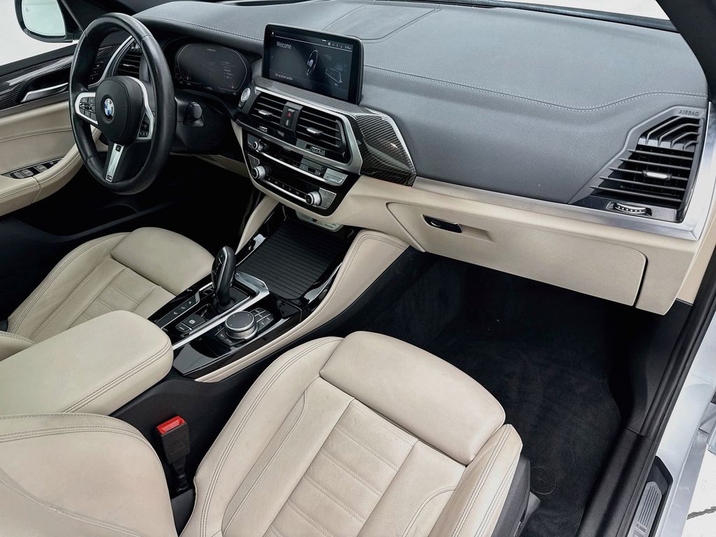 Thumbnail: 2021 BMW X4 - 16