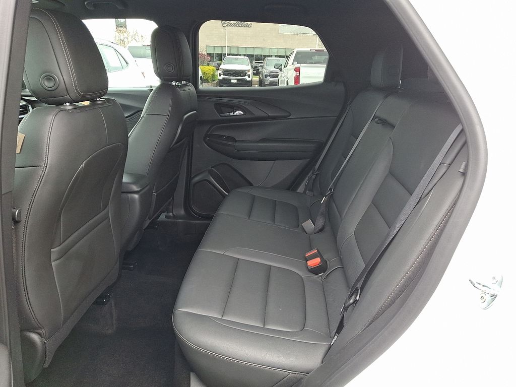 Thumbnail: 2023 Chevrolet TrailBlazer - 10