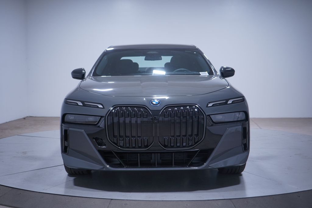 Thumbnail: 2026 BMW i7 - 4