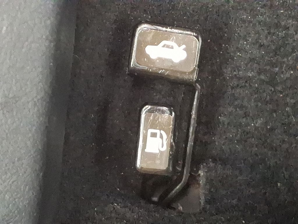 Thumbnail: 2012 Toyota Corolla - 25