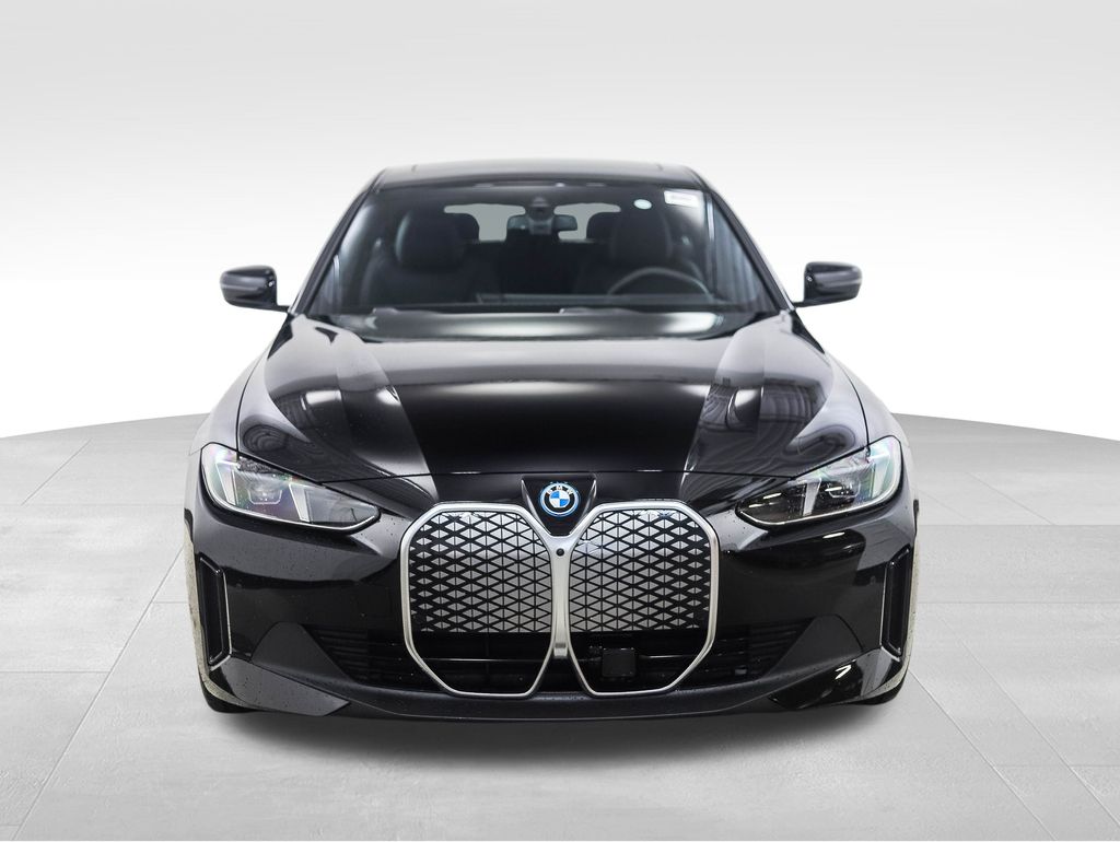 Thumbnail: 2025 BMW i4 - 8