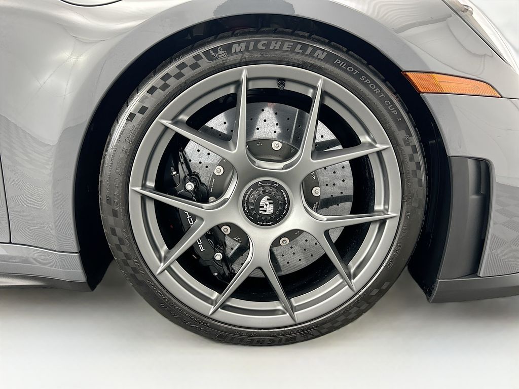 Thumbnail: 2026 Porsche 911 - 31