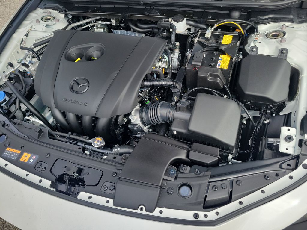 2026 Mazda Mazda3 Premium - Photo 9