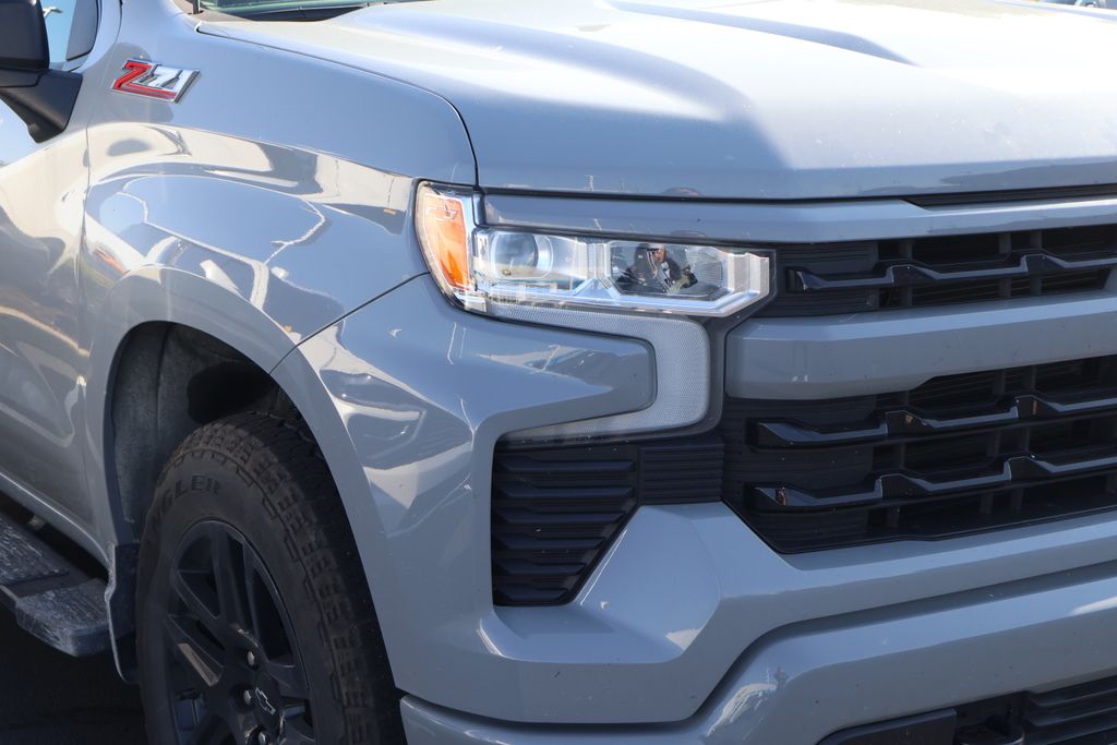 Thumbnail: 2025 Chevrolet Silverado 1500 - 4