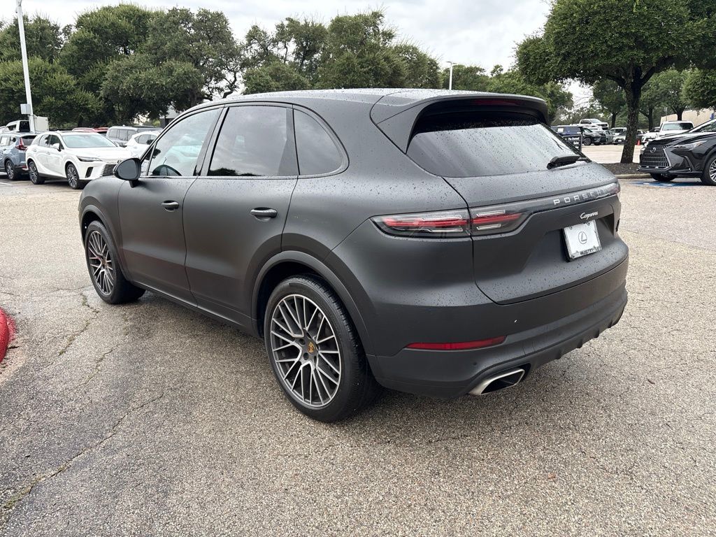 Thumbnail: 2021 Porsche Cayenne - 3