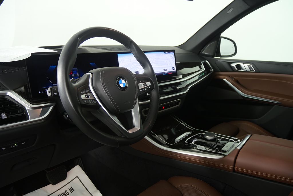 Thumbnail: 2025 BMW X5 - 13