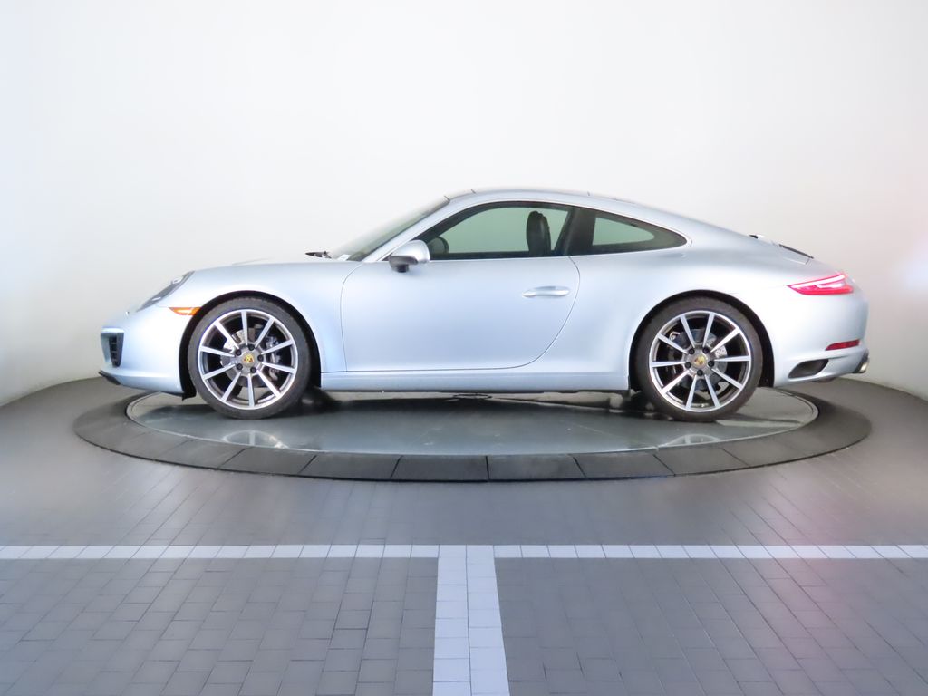 Thumbnail: 2017 Porsche 911 - 2