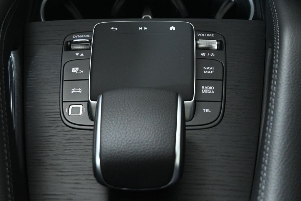 Thumbnail: 2026 Mercedes-Benz GLE - 22