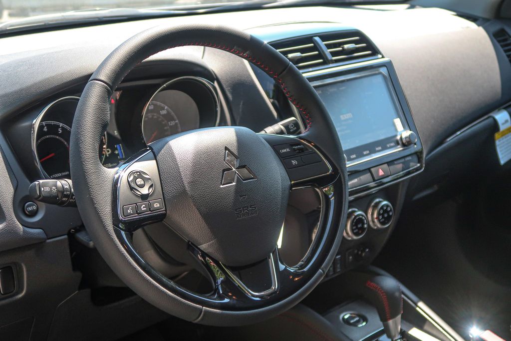 2026 Mitsubishi Outlander Sport 2.0 LE