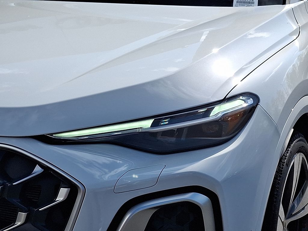 Thumbnail: 2026 Audi SQ5 - 6