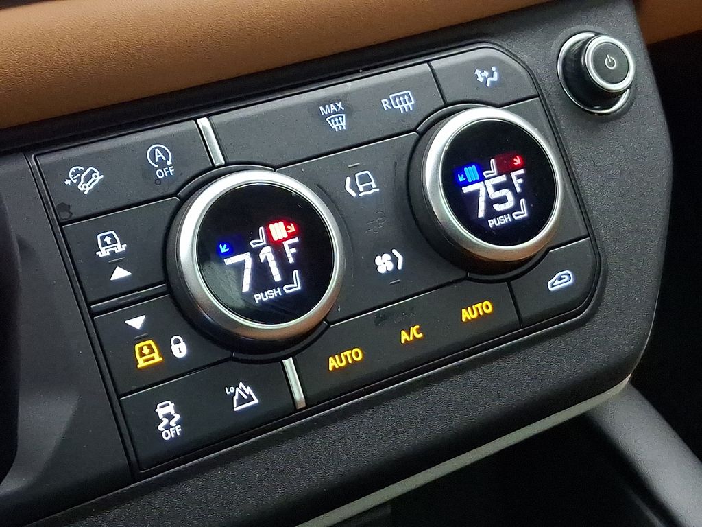 Thumbnail: 2024 Land Rover Defender - 17