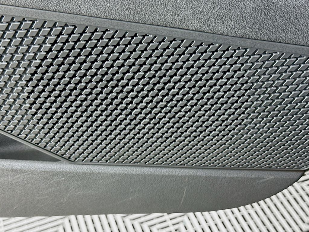 Thumbnail: 2023 Hyundai Elantra - 18