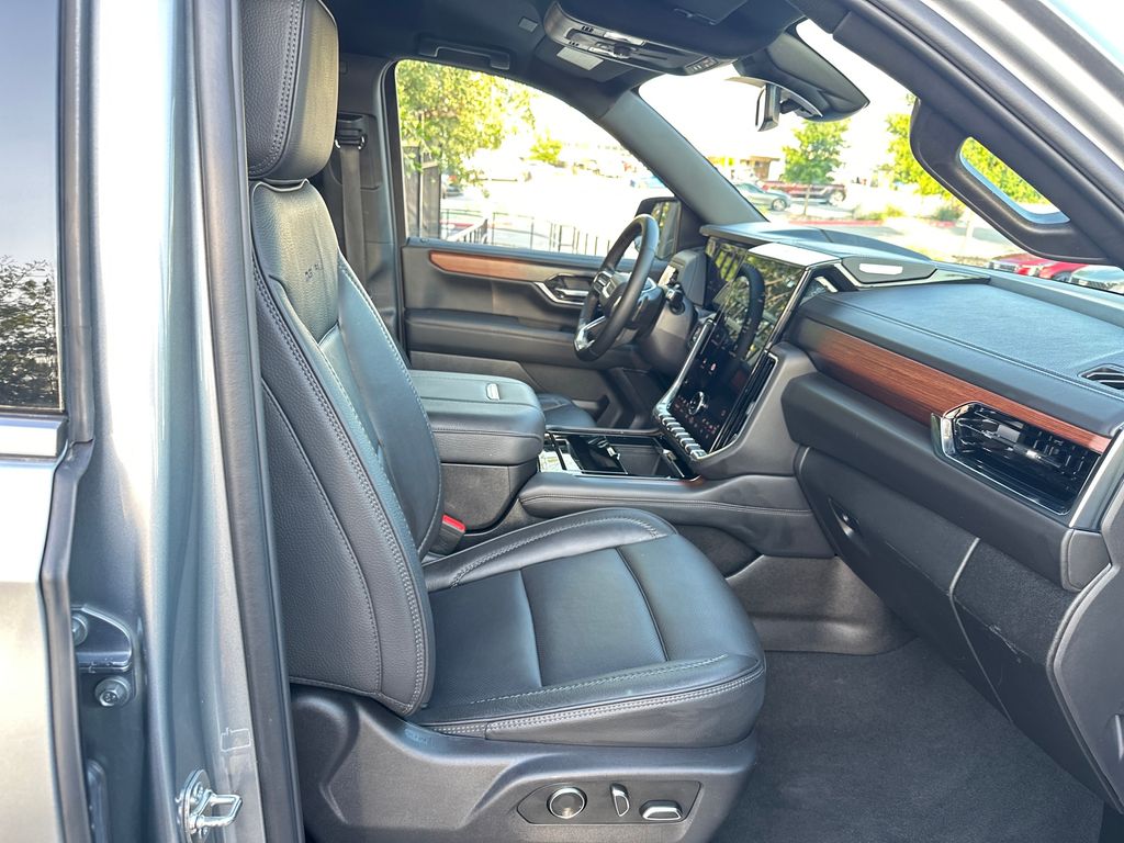 Used Car 2025 Gmc Yukon Xl  Denali For Sale Under $70,000 In Austin, Texas
