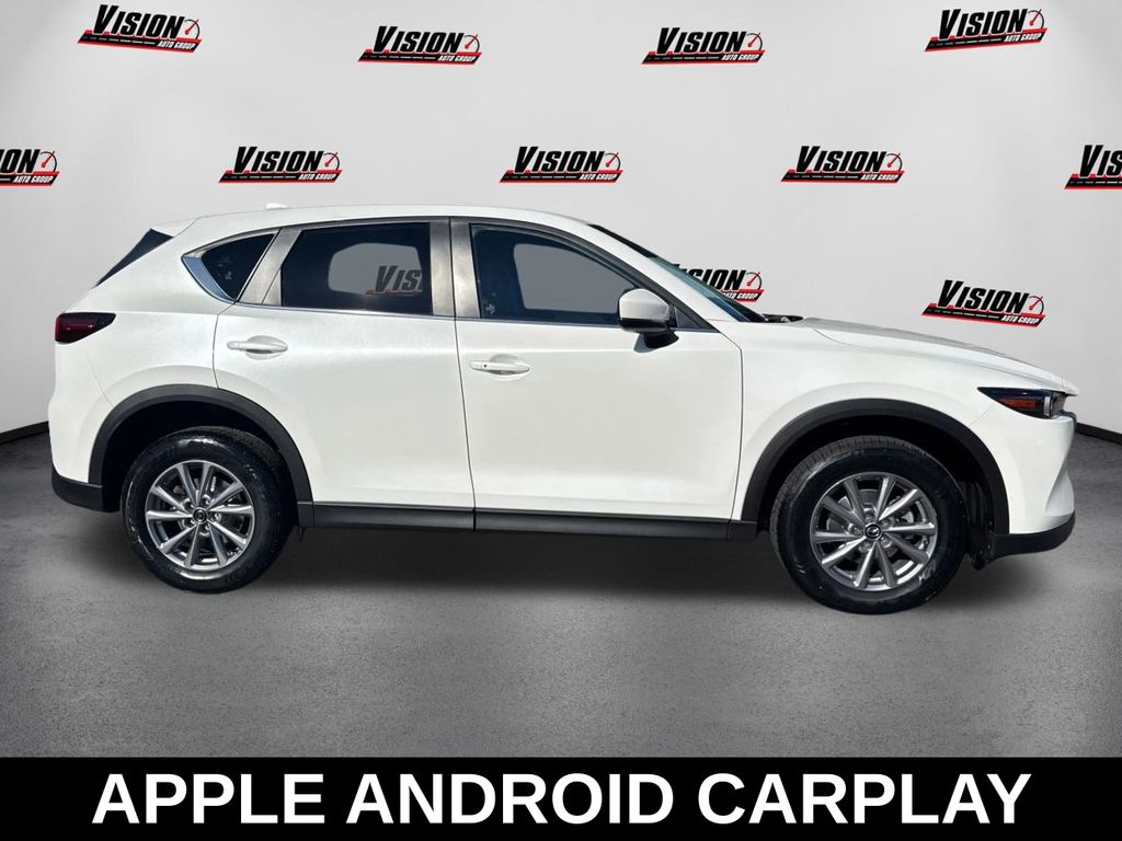 View vehicle photo 4