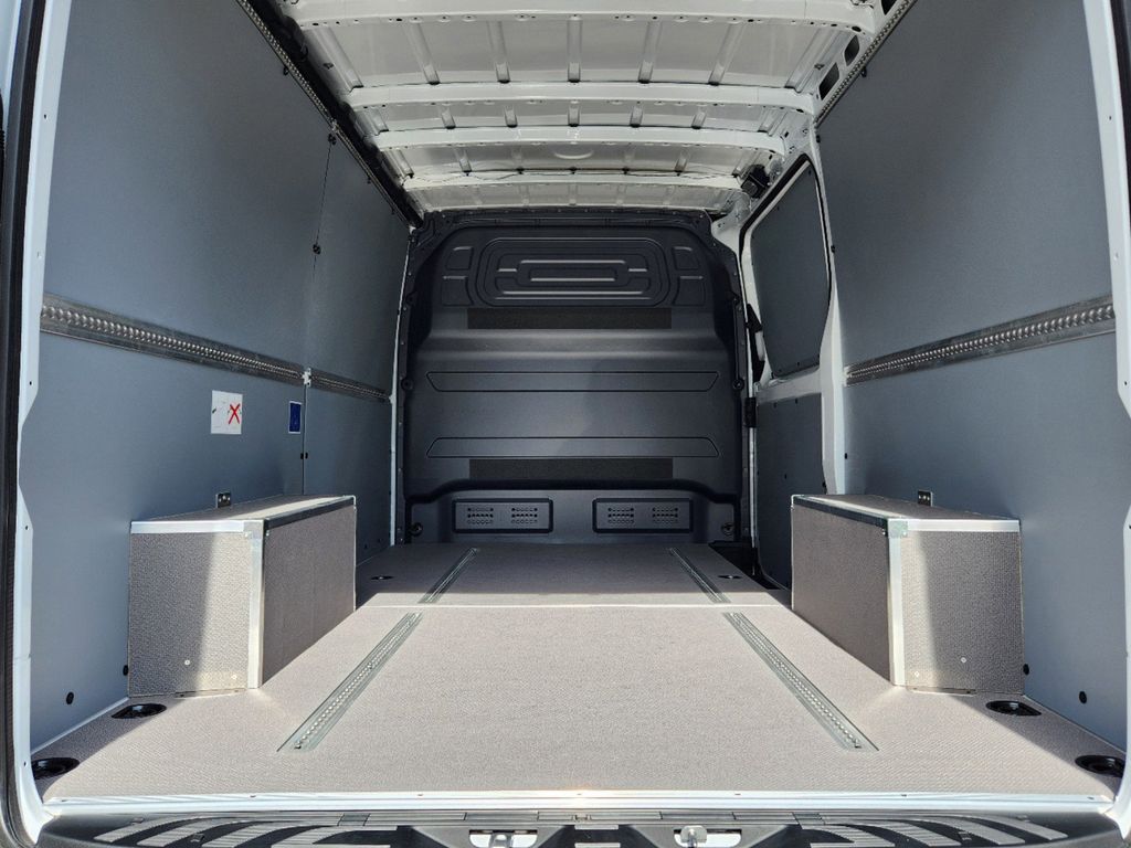 2024 Mercedes-Benz Sprinter 2500 Cargo 144 WB 21