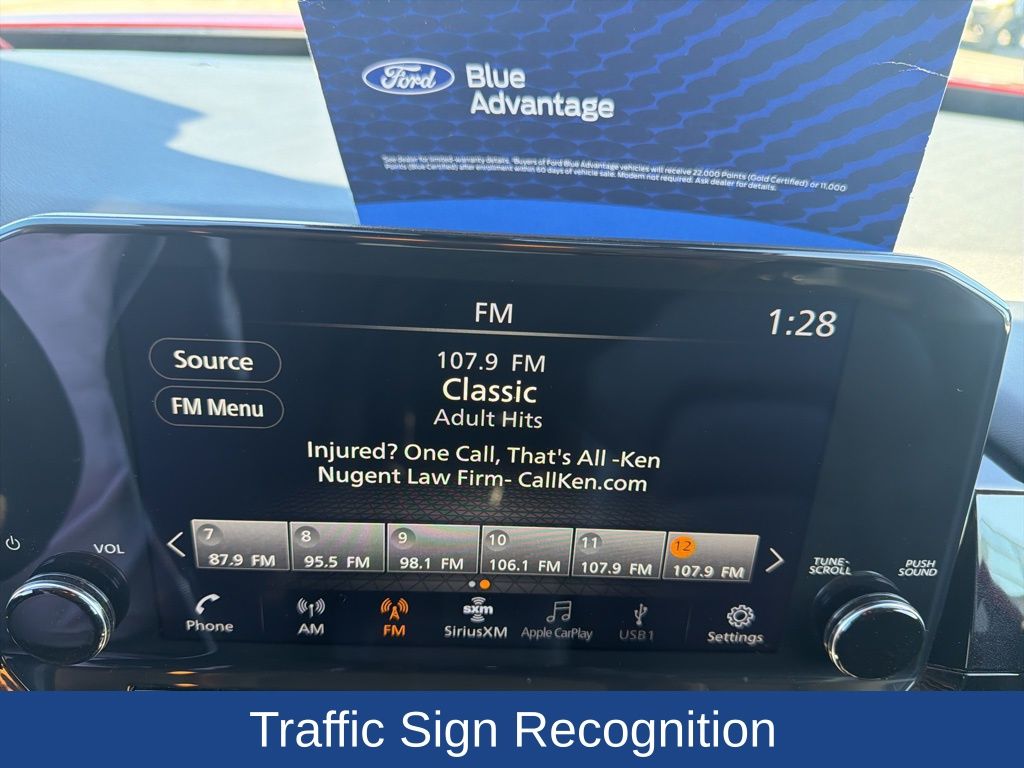 2022 Nissan Pathfinder SL 2WD