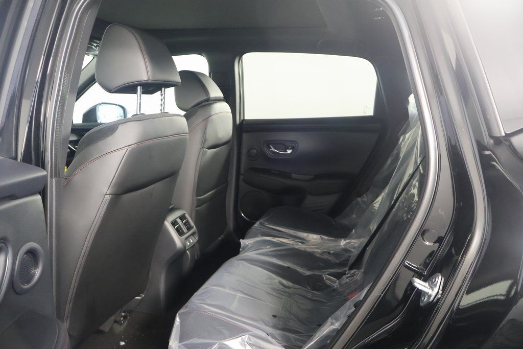 Thumbnail: 2025 Acura ADX - 6