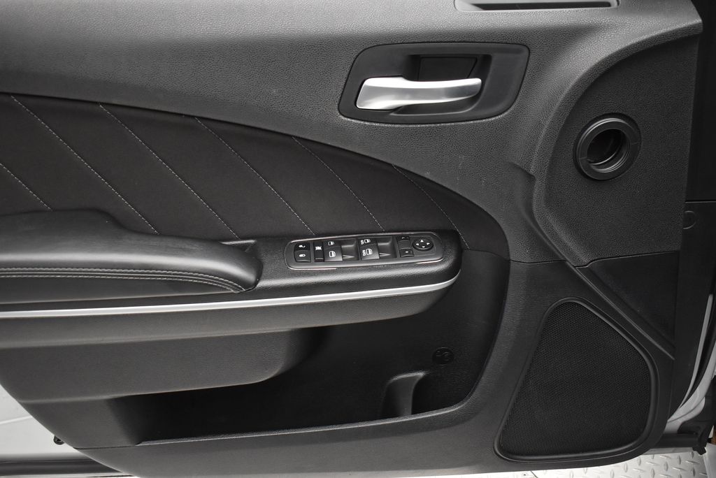 Thumbnail: 2022 Dodge Charger - 10