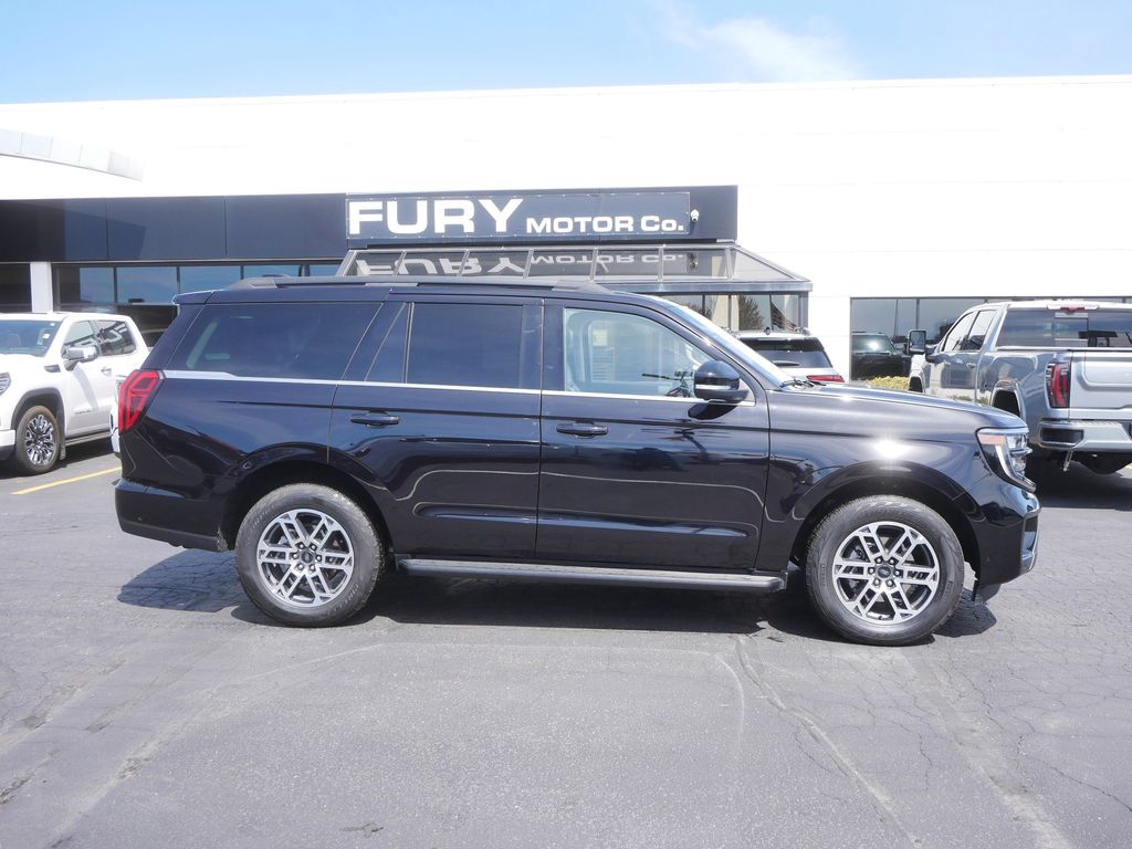 Black 2025 Ford Expedition Active 4WD SUV / Crossover Four-Wheel Drive Automatic