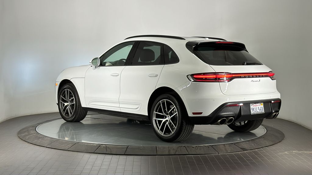 2024 Porsche Macan S 3