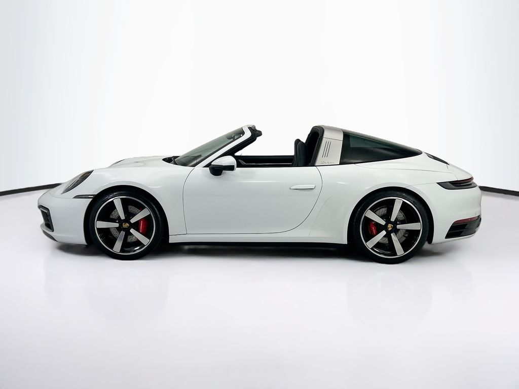 Thumbnail: 2022 Porsche 911 - 2