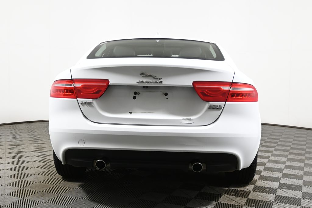 Thumbnail: 2018 Jaguar XE - 6