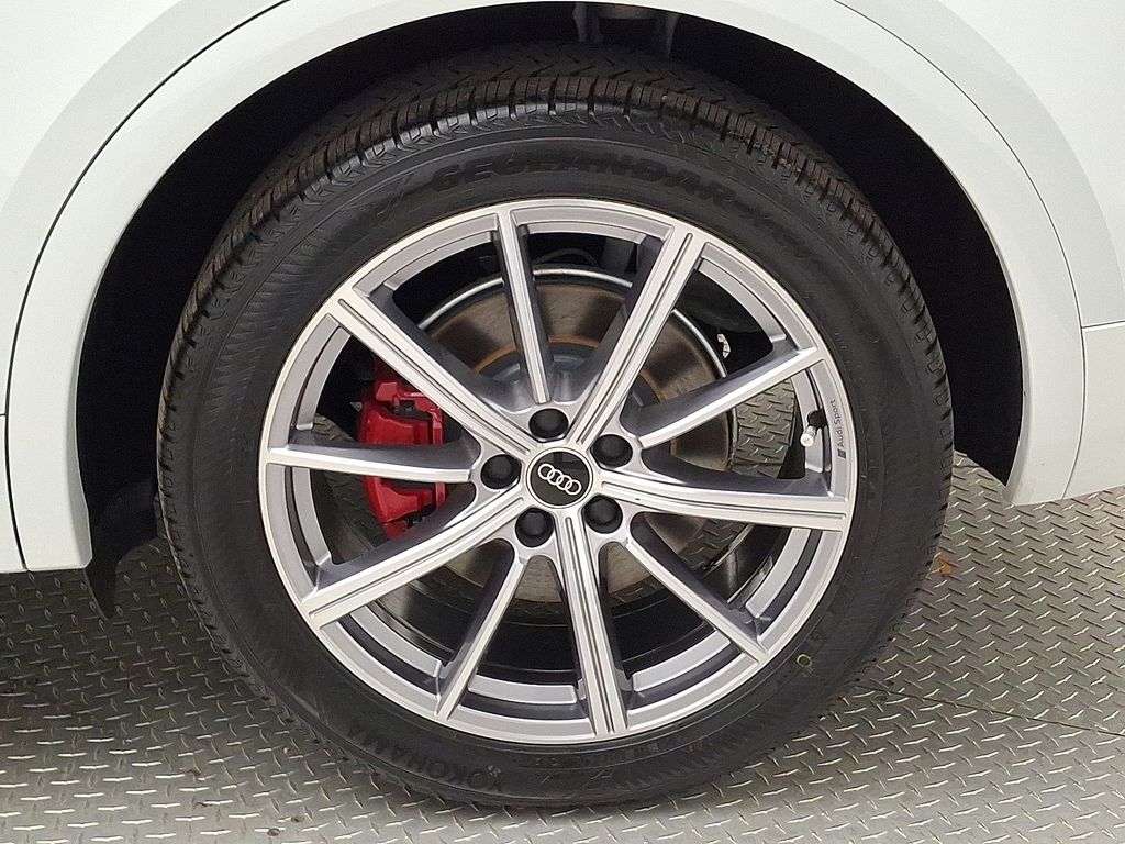 Thumbnail: 2023 Audi SQ5 - 7