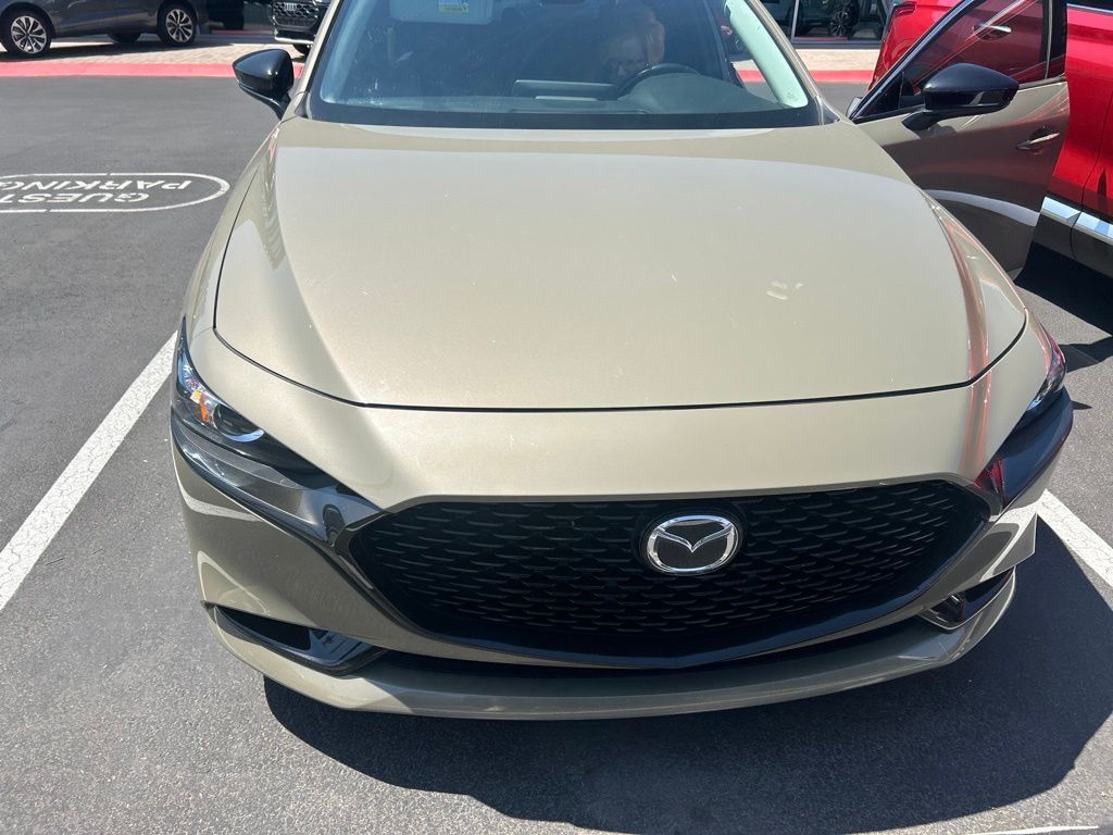 Used 2024  Mazda 2.5 Carbon Turbo image 2