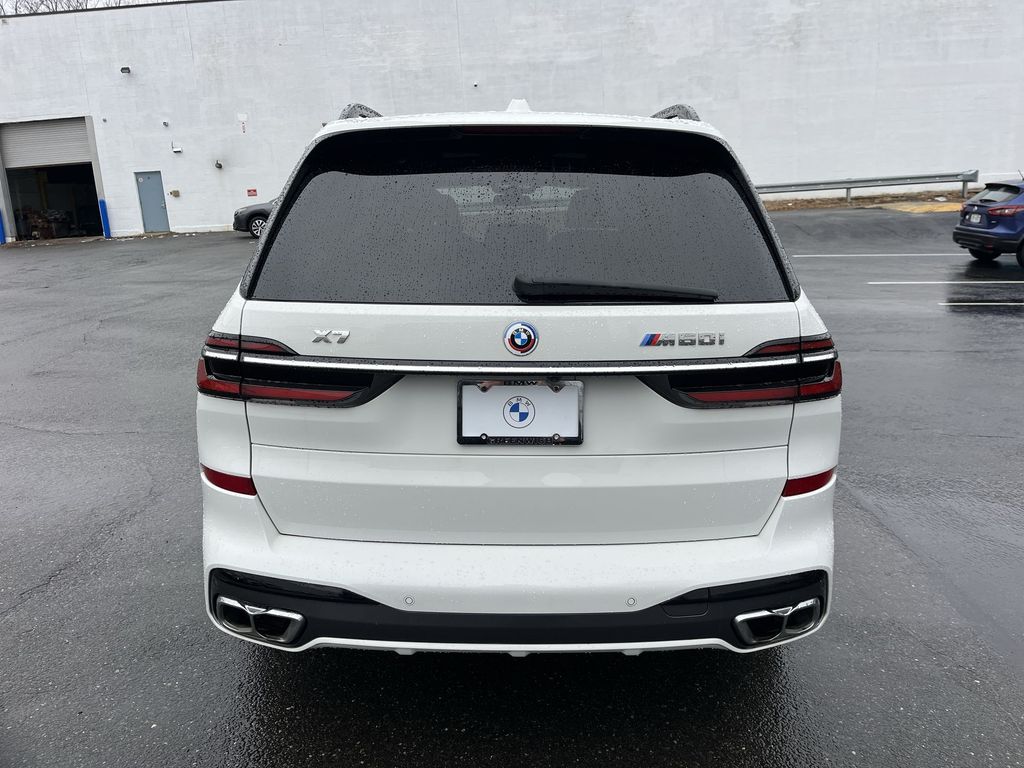 Thumbnail: 2023 BMW X7 - 24