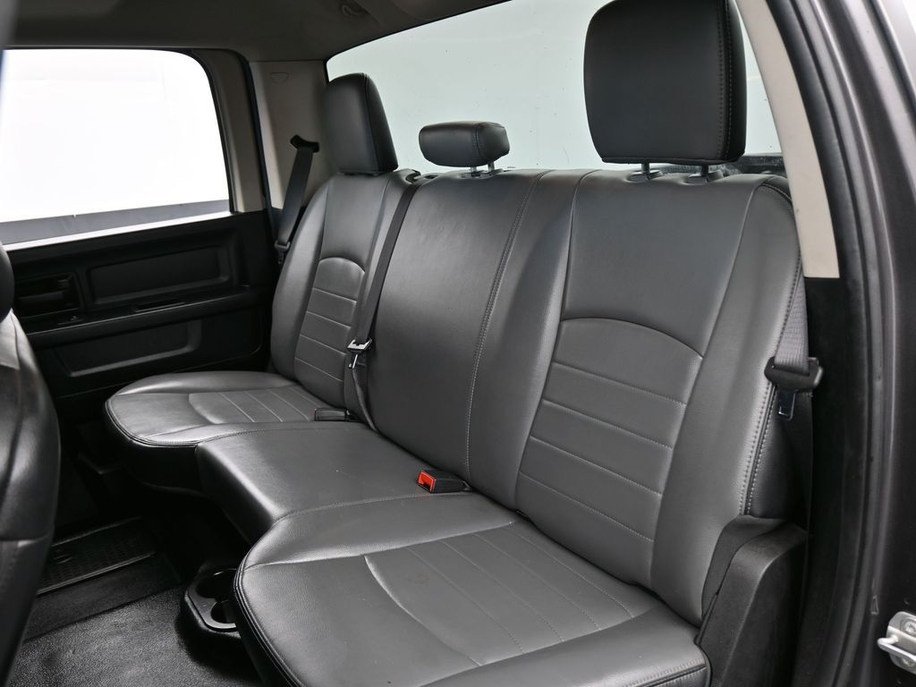 Used 2021 Granite Crystal Metallic Clearcoat Ram Tradesman image 28