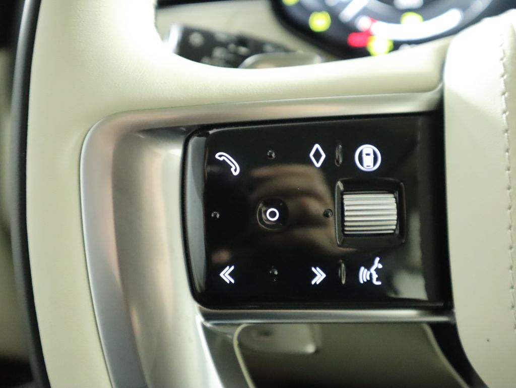 Thumbnail: 2026 Land Rover Range Rover - 12