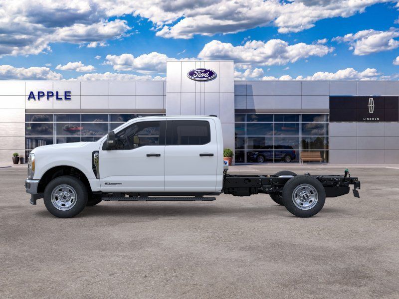 2026 Ford F-350 Chassis XL
