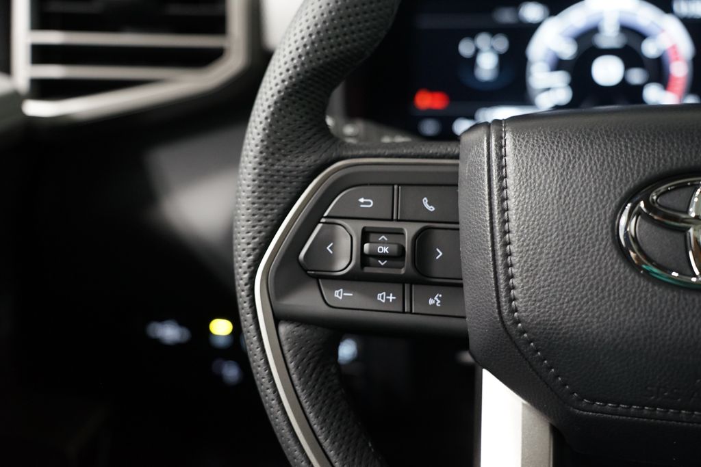 2025 Toyota Tundra Limited 15