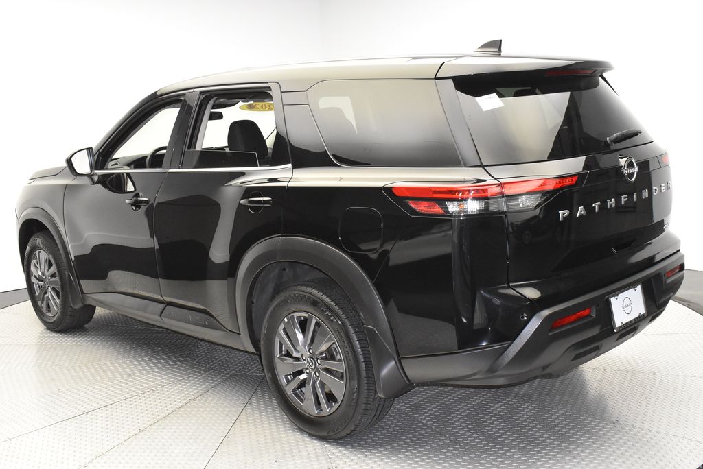 Thumbnail: 2024 Nissan Pathfinder - 7