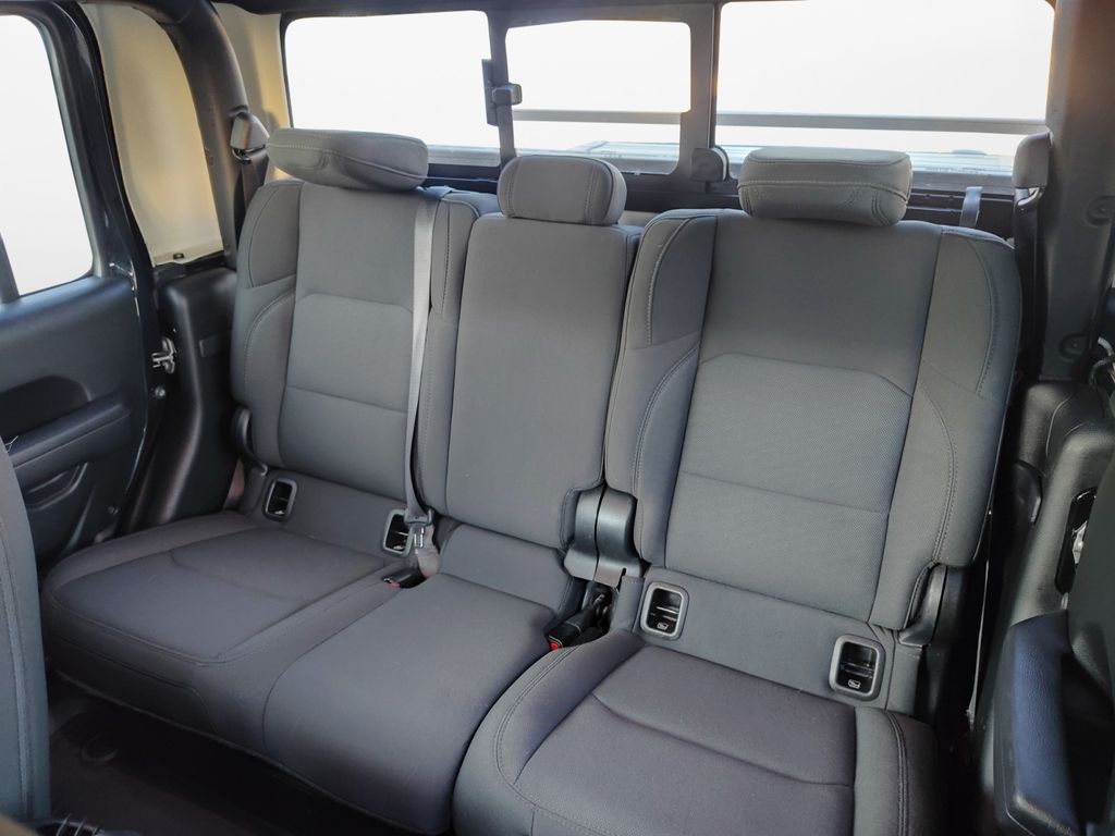 Used Car 2022 Jeep Gladiator  Willys For Sale Under $35,000 In Austin, Texas