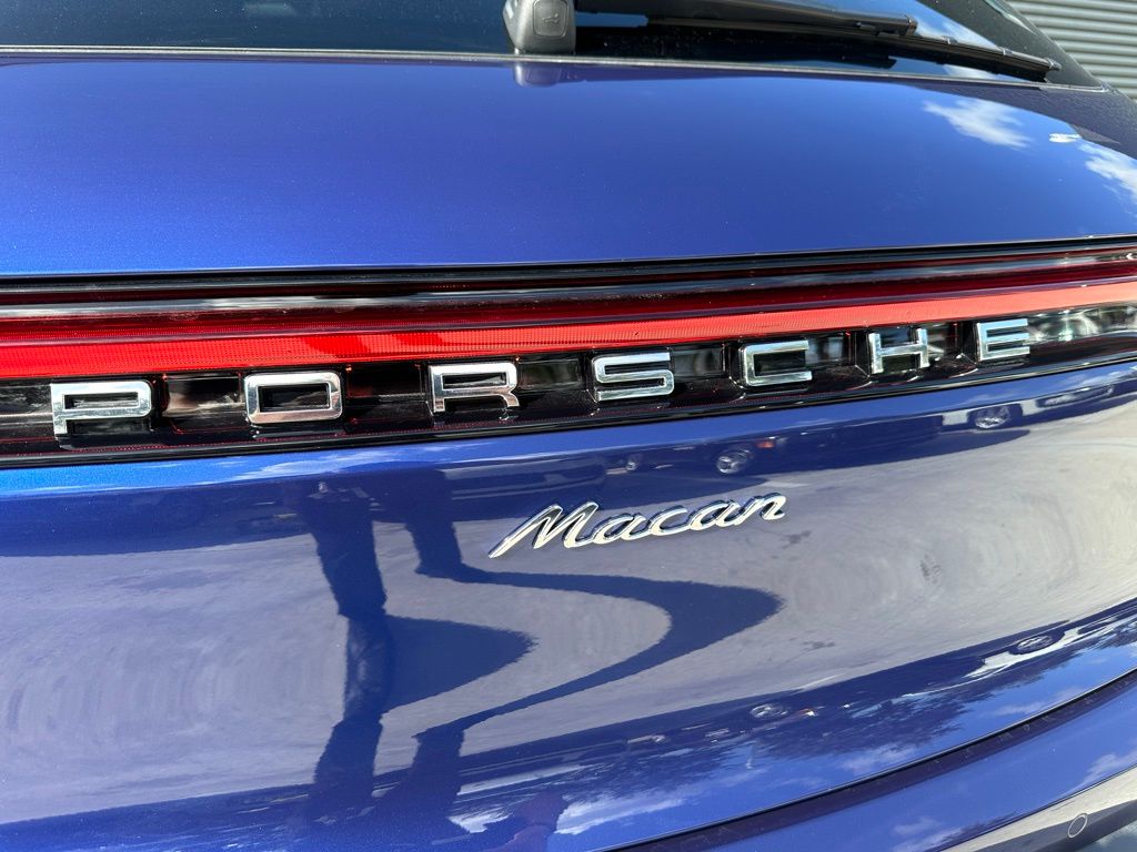 2025 Porsche Macan  10