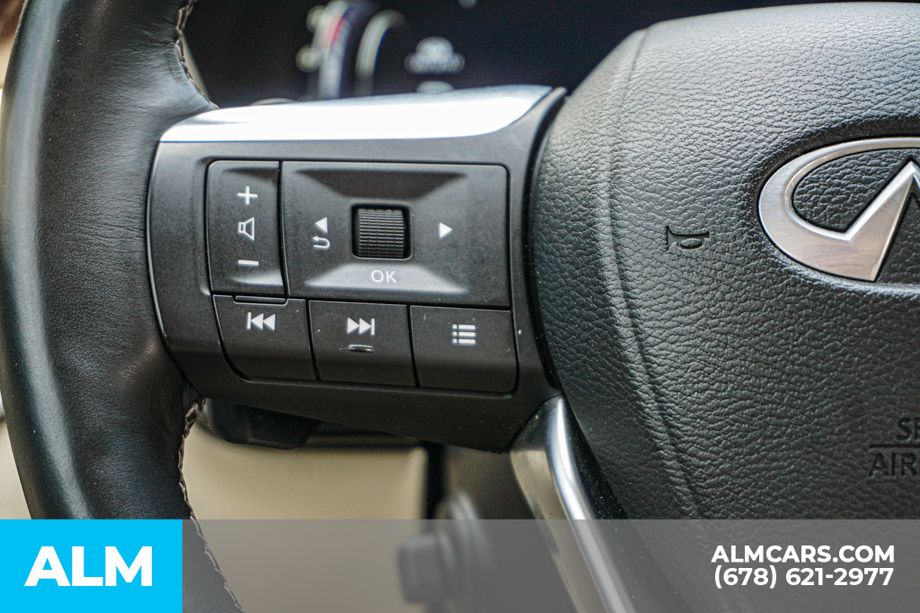 Used 2024 Gray INFINITI Sensory image 31