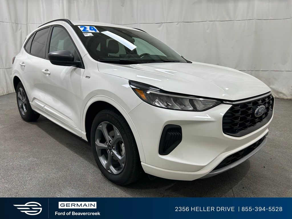 White Metallic 2024 Ford Escape ST-Line AWD SUV / Crossover All-Wheel Drive 8-Speed Automatic