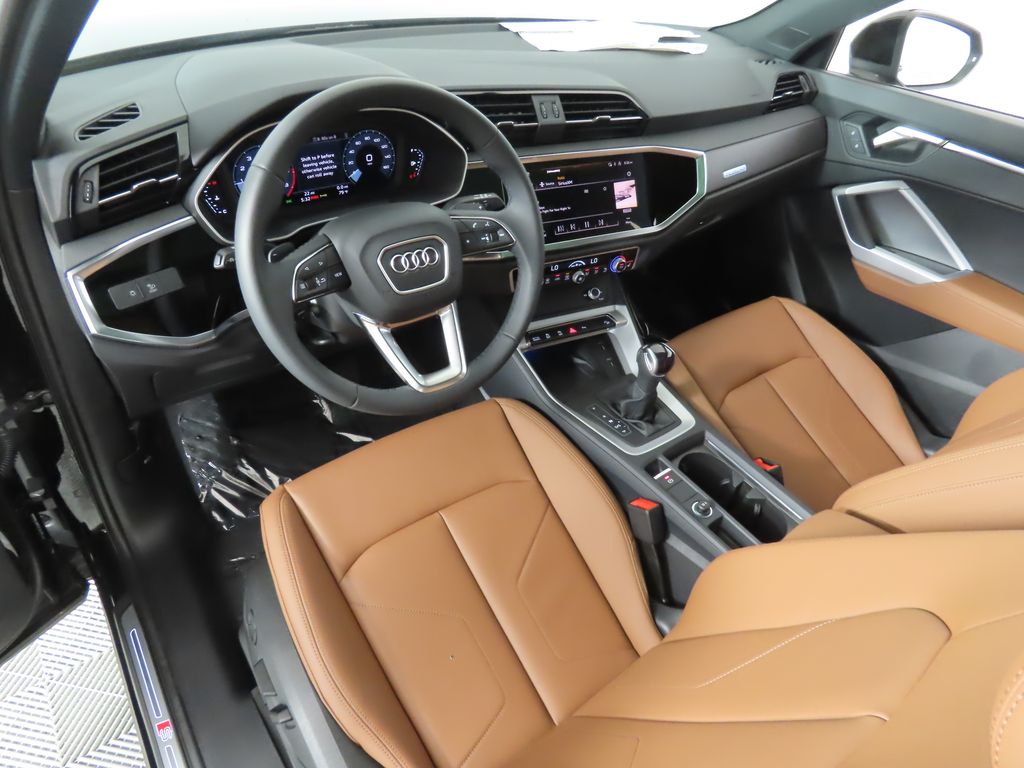 2024 Audi Q3  36