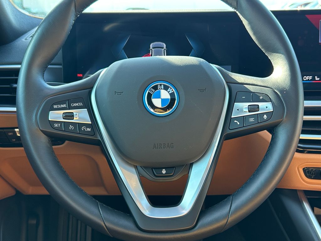 Thumbnail: 2024 BMW i4 - 18