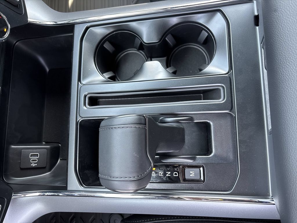 New 2026 Carbonized Gray Metallic Ford XLT image 22