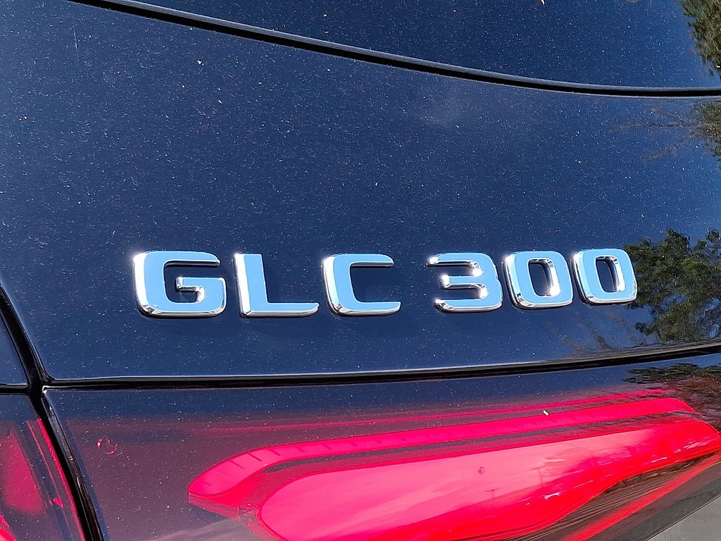 Thumbnail: 2026 Mercedes-Benz GLC - 30