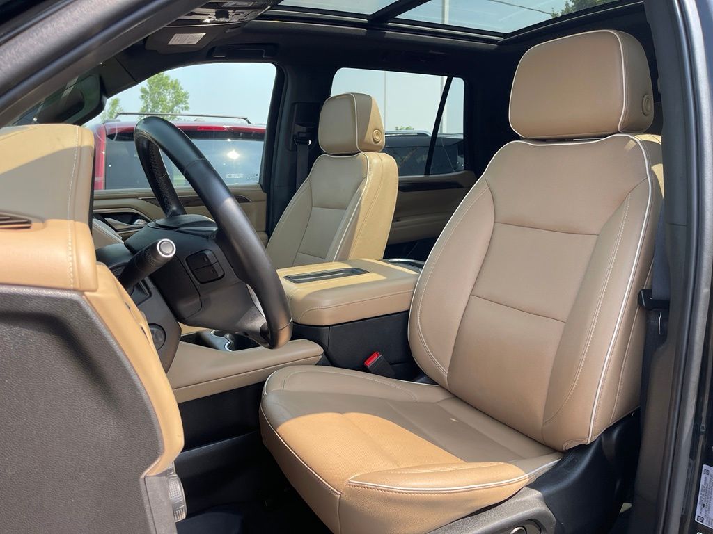 Used 2023 Black Chevrolet Premier image 28