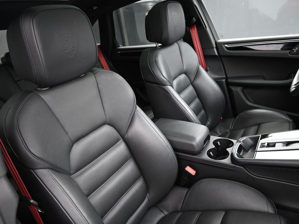 Certified Used 2025 Red Porsche  image 31