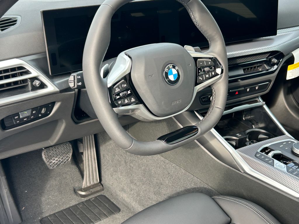 Thumbnail: 2026 BMW 3 Series - 13
