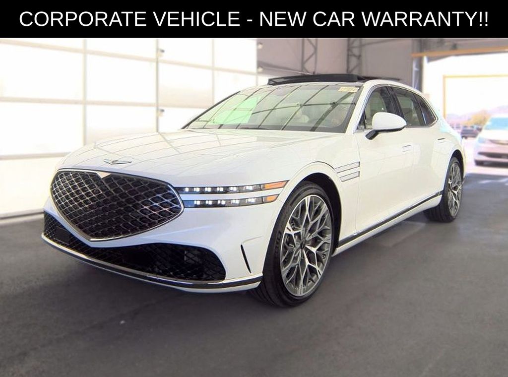 Uyuni White 2026 Genesis G90 Sedan All-Wheel Drive 8-Speed Automatic