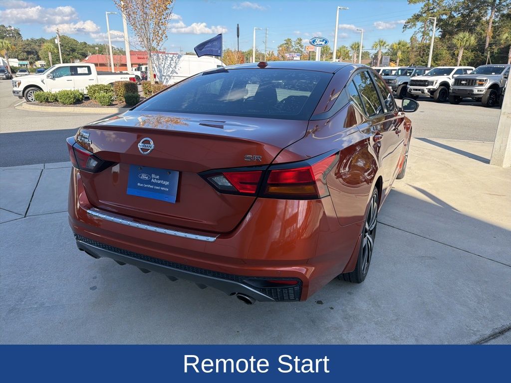 2022 Nissan Altima SR FWD