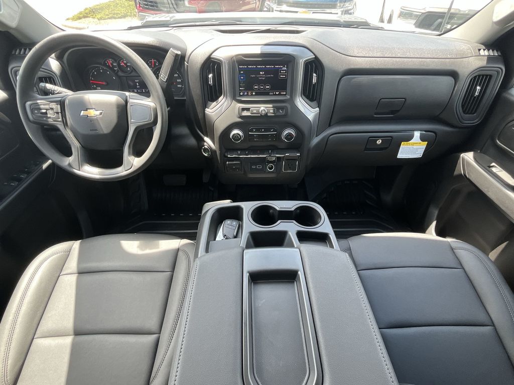 2025 Chevrolet Silverado 3500HD Work Truck photo