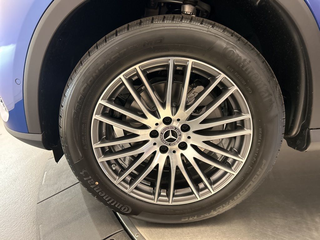 Thumbnail: 2026 Mercedes-Benz GLC - 10